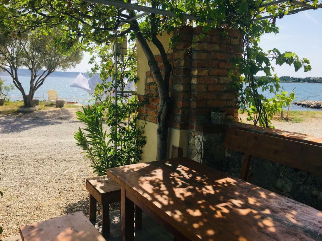Apartman Lucija Seline Exteriör bild